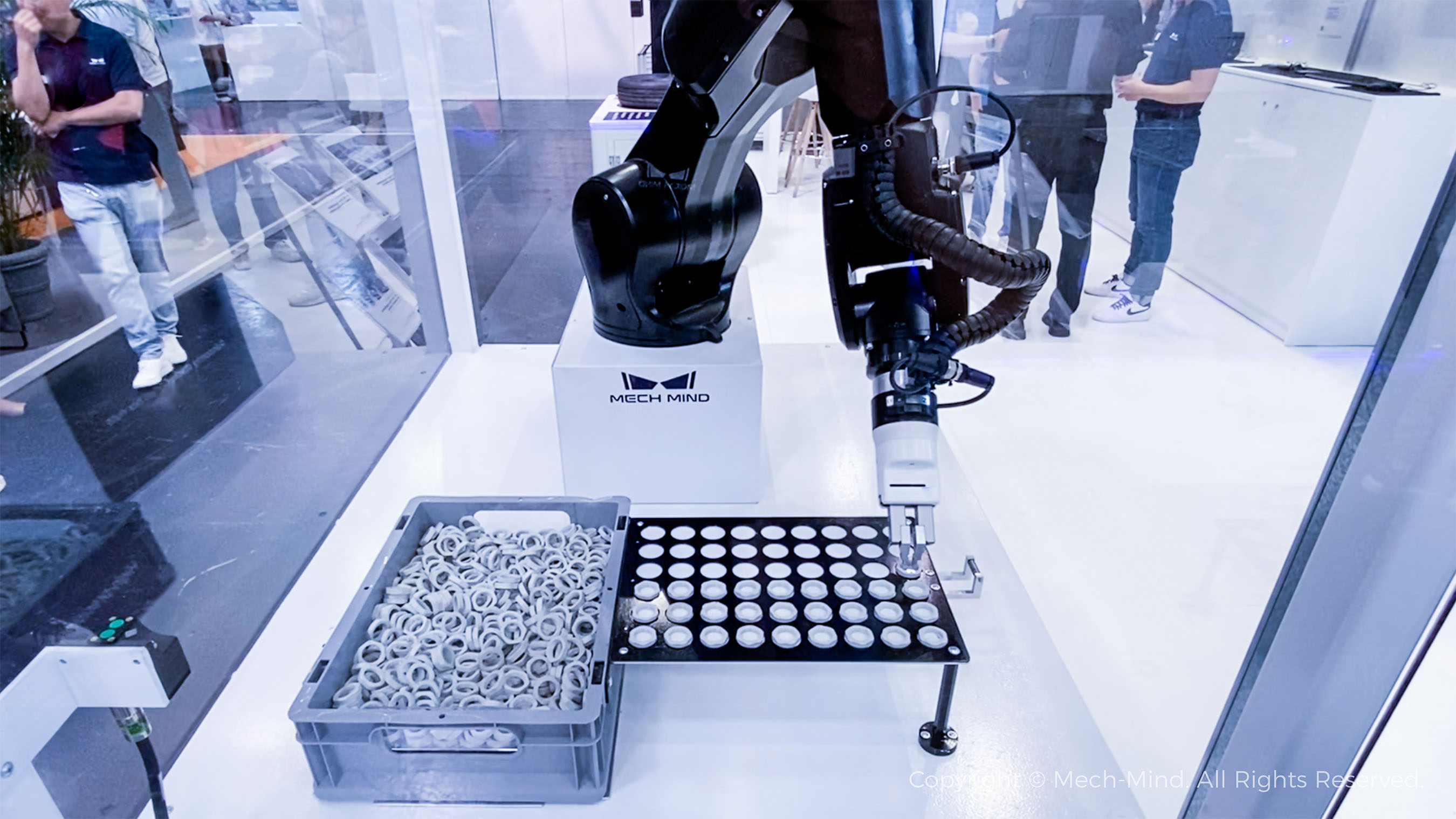 慕尼黑automatica 2025 | 梅卡曼德第三次亮相全球頂級(jí)自動(dòng)化展，展出多項(xiàng)前沿具身智能技術(shù)及應(yīng)用
