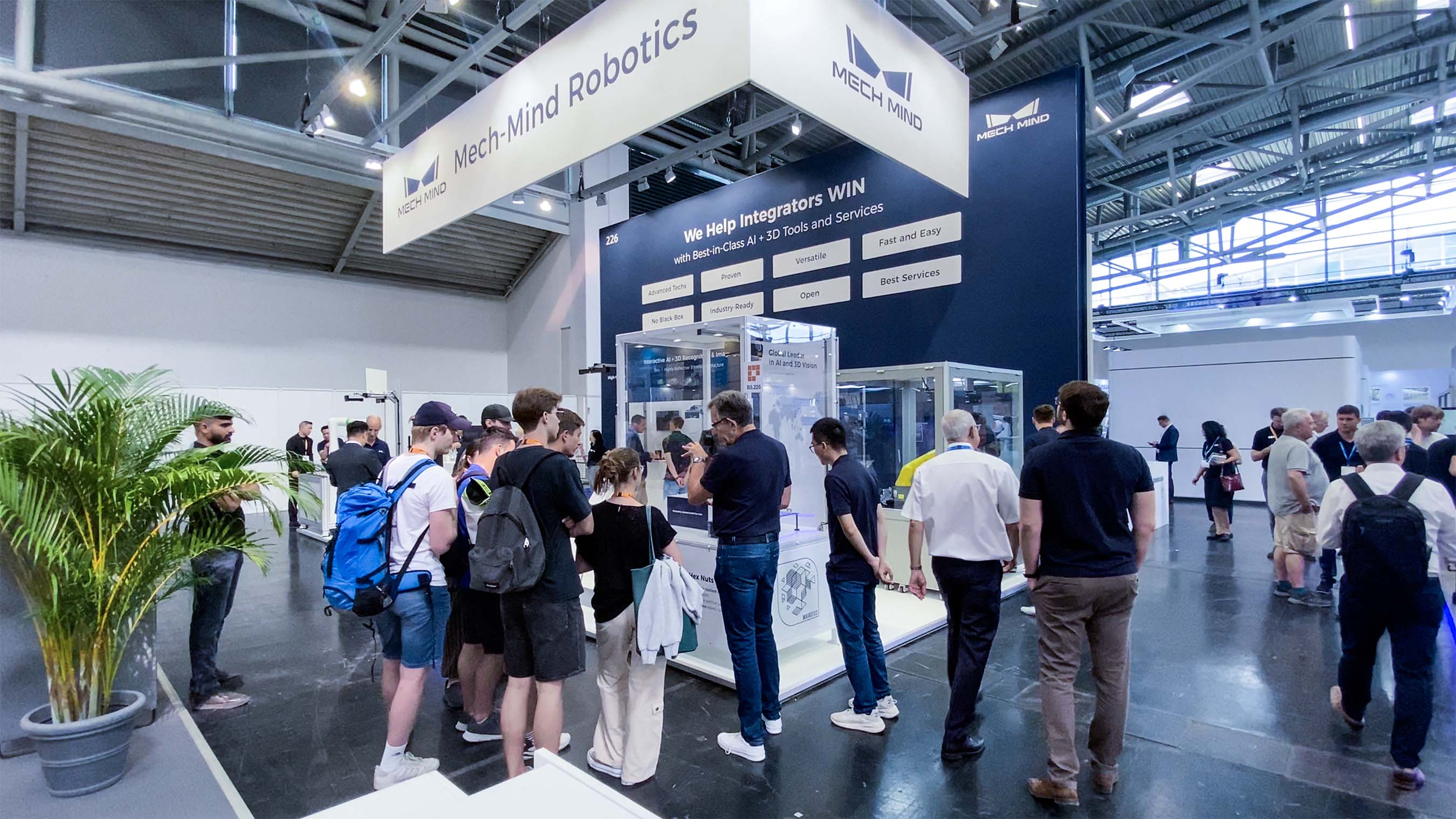 慕尼黑automatica 2025 | 梅卡曼德第三次亮相全球頂級自動化展，展出多項前沿具身智能技術及應用