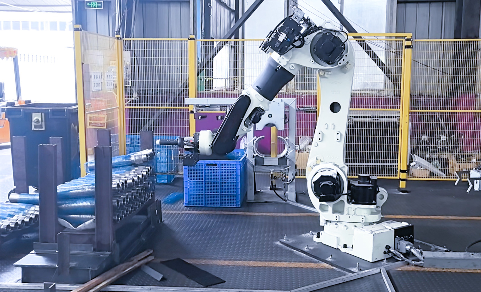 AI視覺(jué)引導(dǎo)高反光金屬軸頭上料 | 某大型工程機(jī)械廠